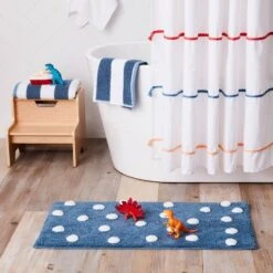 Polka Dot Kids’ Bath Rug - Pillowfort™